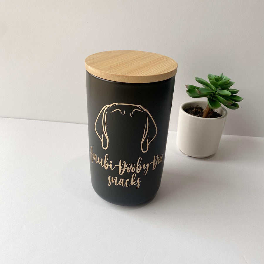 Black Kitchen Decor Modern with Gold Design